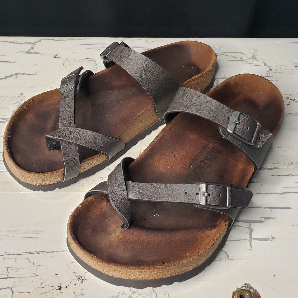 Birkenstock 'Mayari' Sandals in Birko-Flor® - Women's size 7.5 / 38 Euro